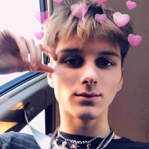 Meet your Posher, Connor